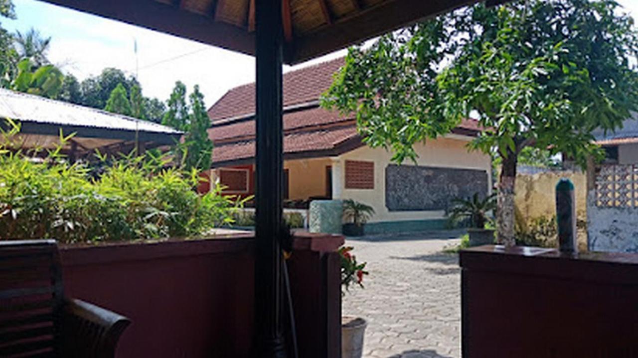 Hotel Nirwana Situbondo Redpartner Banyuanget Esterno foto